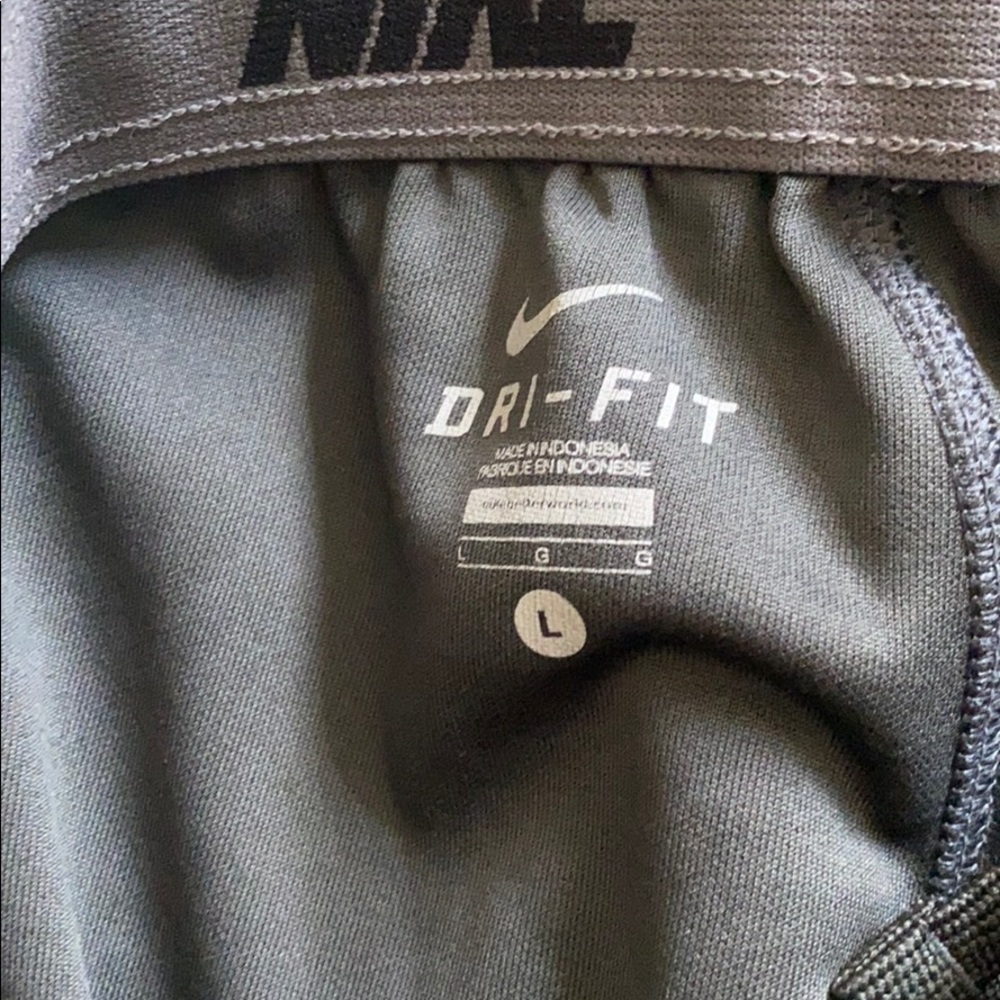 Nike Sweatpants - Picture 2 of 4